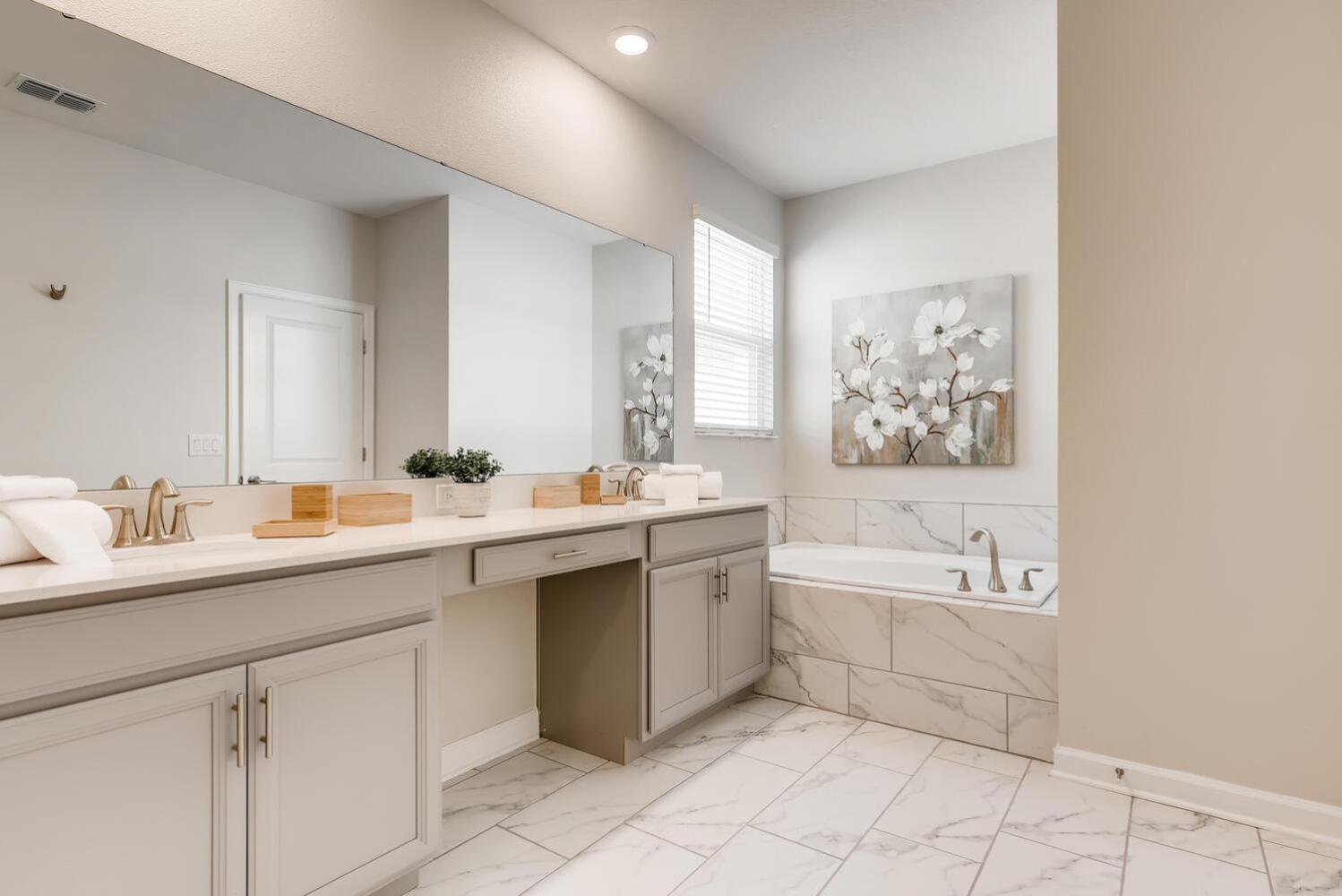 871 Ds - Exquisite 5br Retreat With Pool *